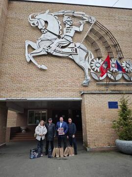 Дзержинский Владимир Михайлович (внучатый племянник Ф.Э.Дзержинского) - действительный член Президентского клуба «Доверия» посетил Детский дом "Молодая Гвардия" (Внуково, Московская область)